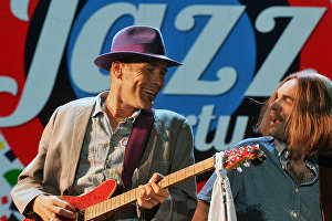 Британский гитарист Уилл Джонс выступает на Международном джазовом фестивале Koktebel Jazz Party в Коктебеле